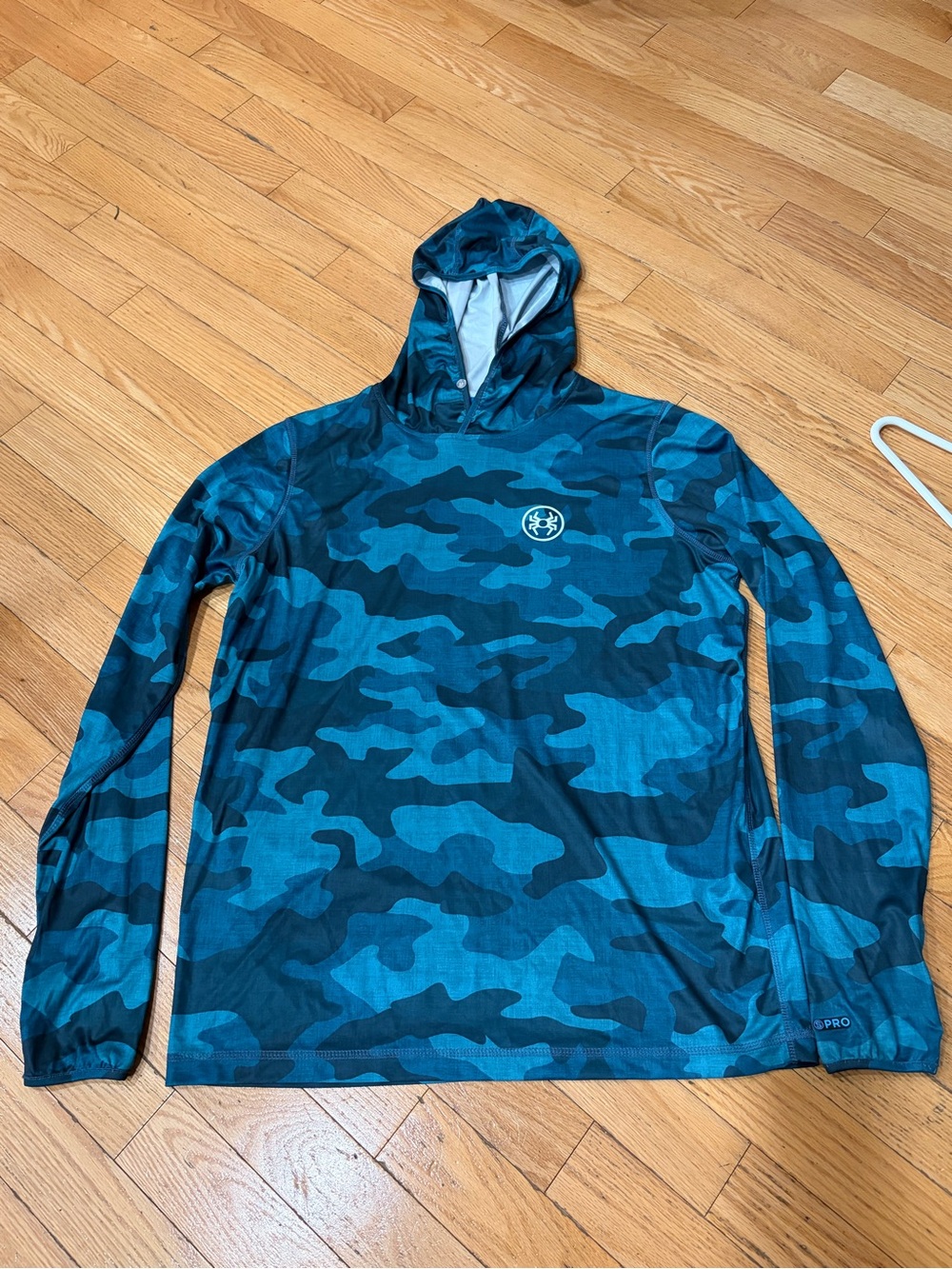 Scales Hooded performance Uv shirt. New